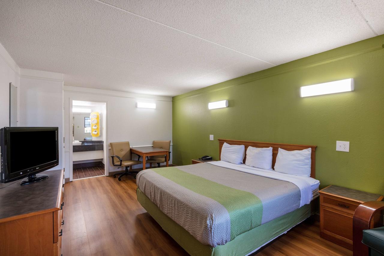 Hotel 6-knoxville, Tn