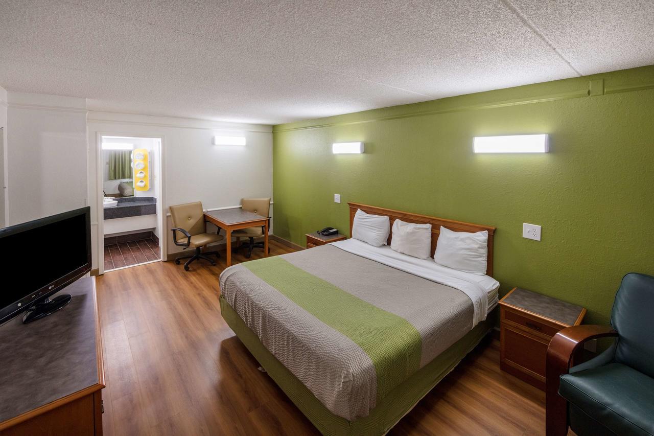 Hotel 6-knoxville, Tn